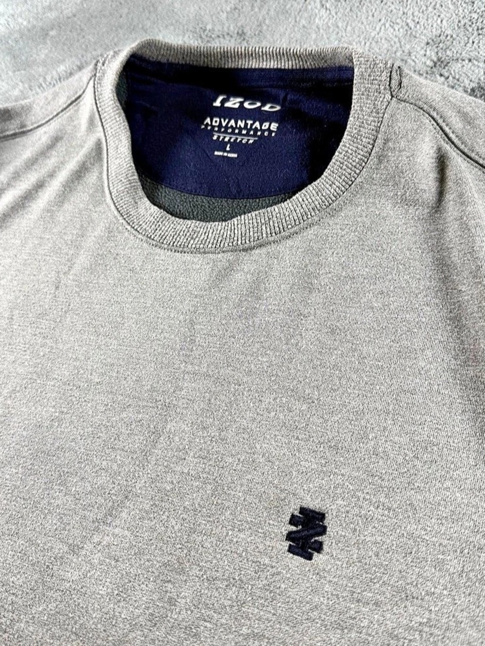 IZOD Advantage Performance Stretch Crewneck Sweatshirt Gray Sweatshirt Men’s LG
